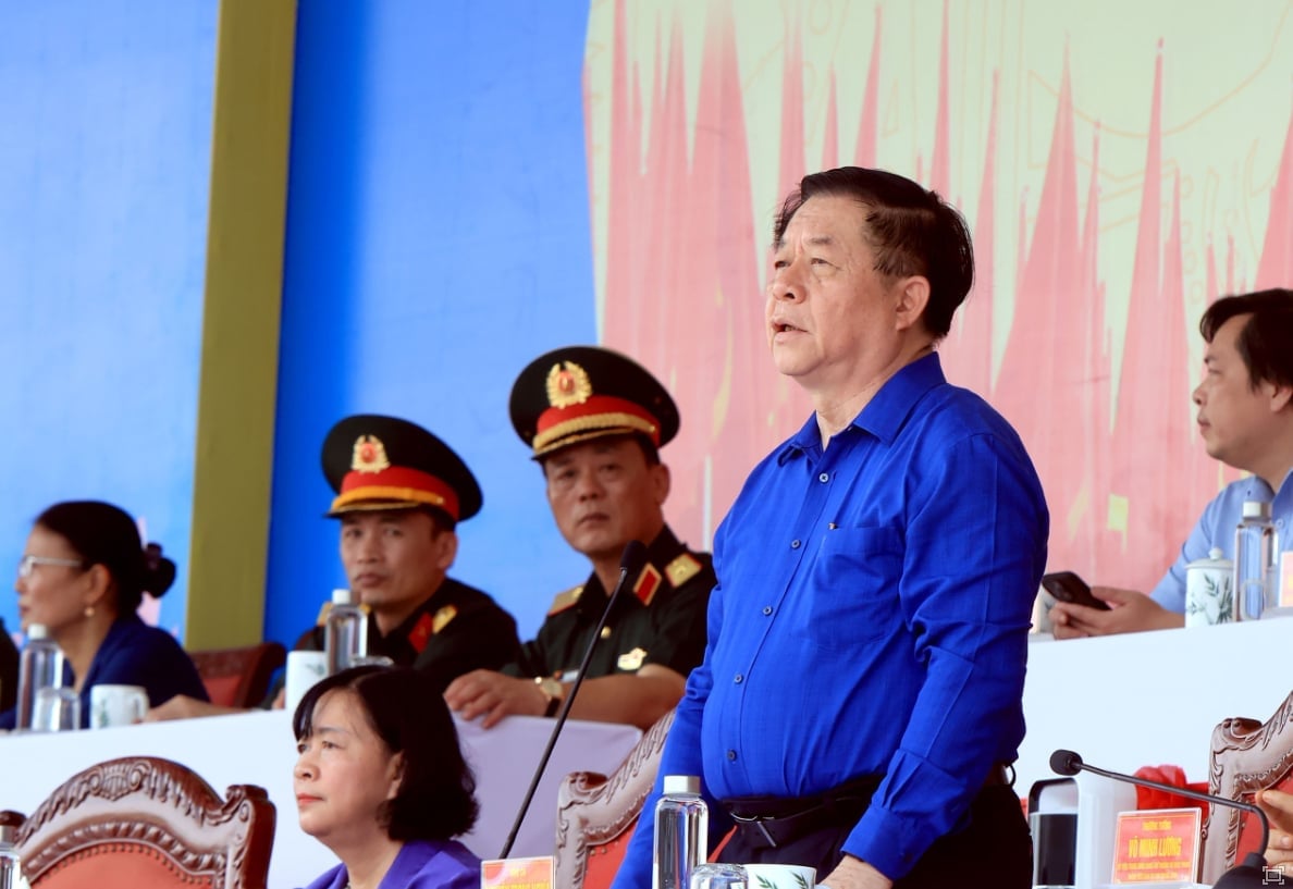 Đồng chí Nguyễn Trọng Nghĩa, Ủy viên Bộ Chính trị, Bí thư Trung ương Đảng, Trưởng Ban Tuyên giáo và Dân vận Trung ương động viên các lực lượng tham gia tổng hợp luyện. Ảnh: Tuấn Anh/TTXVN. Đồng chí Nguyễn Trọng Nghĩa, Ủy viên Bộ Chính trị, Bí thư Trung ương Đảng, Trưởng Ban Tuyên giáo và Dân vận Trung ương động viên các lực lượng tham gia tổng hợp luyện. Ảnh: Tuấn Anh/TTXVN.