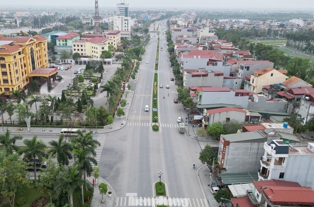 Tỉnh Hưng Yên tập trung đầu tư, phát triển hệ thống giao thông, làm tiền đề phát triển kinh tế - xã hội. Ảnh: Trọng Đảng. Tỉnh Hưng Yên tập trung đầu tư, phát triển hệ thống giao thông, làm tiền đề phát triển kinh tế - xã hội. Ảnh: Trọng Đảng.