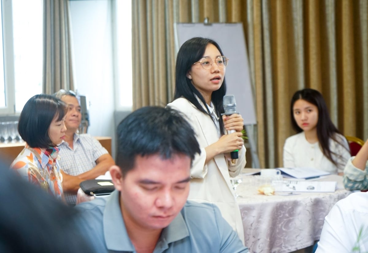 Đại diện lãnh đạo, quản lý doanh nghiệp tham gia chương trình tập huấn trao đổi cùng diễn giả. Ảnh: Nestlé Việt Nam.