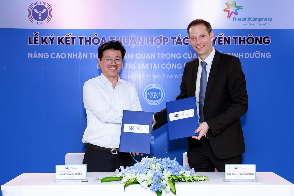 Trung tâm Truyền thông - Giáo dục Sức khỏe Trung ương, Bộ Y tế và Công ty FrieslandCampina Việt Nam - nhãn hàng sữa Dutch Lady ký kết hợp tác nâng cao nhận thức về tầm quan trọng của vi chất dinh dưỡng cho trẻ em. Ảnh: FrieslandCampina Việt Nam.