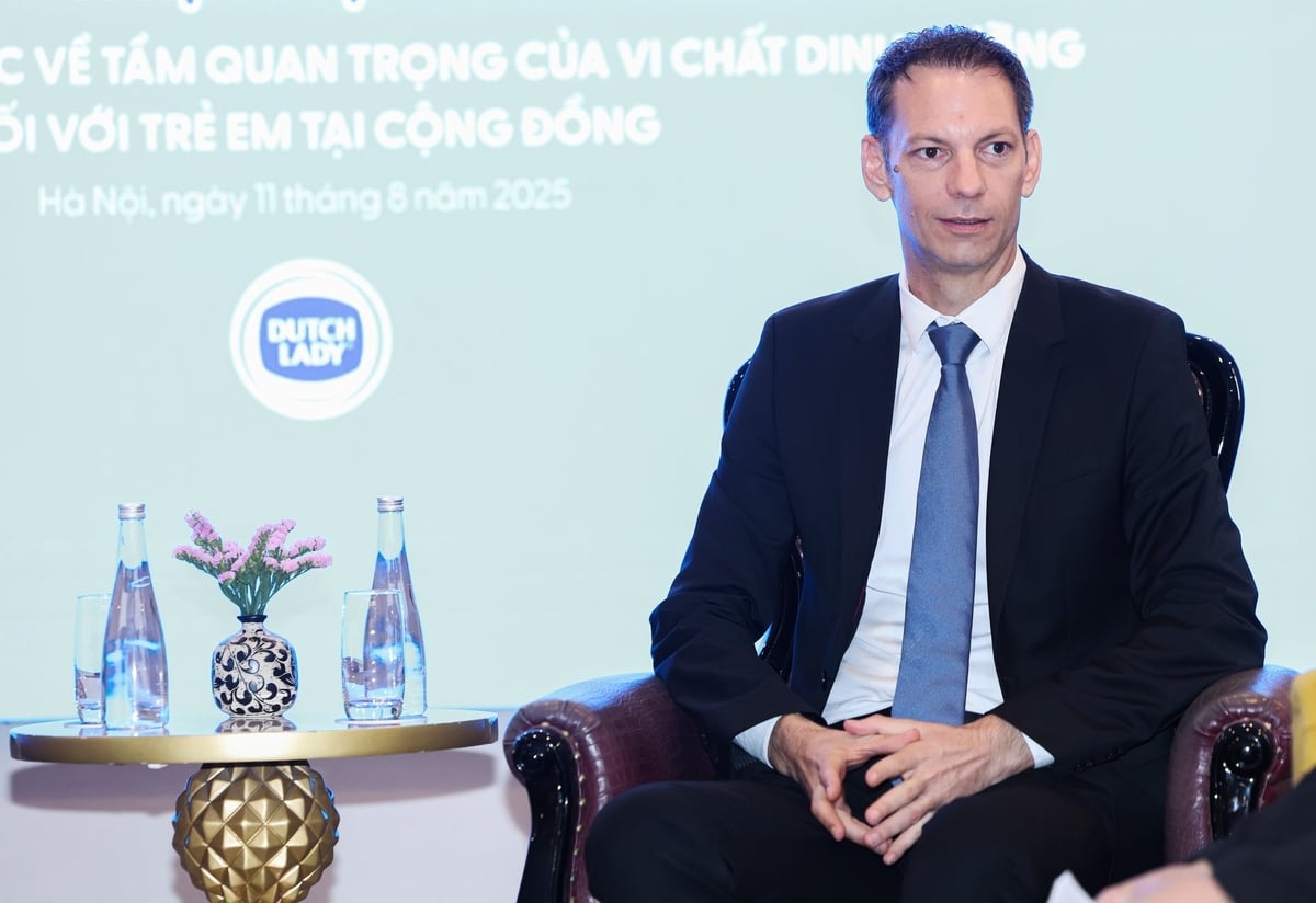 Ông Russell Lipchin, Tổng Giám đốc FrieslandCampina Việt Nam cam kết mang đến những giải pháp dinh dưỡng thiết thực, chung tay giải quyết tình trạng thiếu vi chất của trẻ em Việt Nam. Ảnh: FrieslandCampina Việt Nam.
