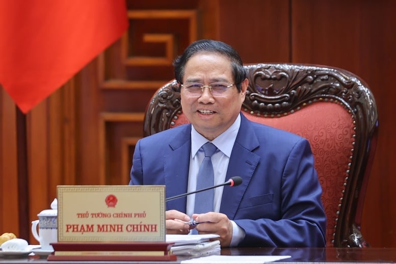 Thủ tướng đề nghị CT Group tiên phong trong thực hiện các nghị quyết 'trụ cột' của Bộ Chính trị với tinh thần 'đã nói là làm, đã cam kết thực hiện, đã làm, đã thực hiện là có sản phẩm, kết quả cụ thể, lượng hóa được'. Ảnh: VGP/Nhật Bắc. Thủ tướng đề nghị CT Group tiên phong trong thực hiện các nghị quyết 'trụ cột' của Bộ Chính trị với tinh thần 'đã nói là làm, đã cam kết thực hiện, đã làm, đã thực hiện là có sản phẩm, kết quả cụ thể, lượng hóa được'. Ảnh: VGP/Nhật Bắc.