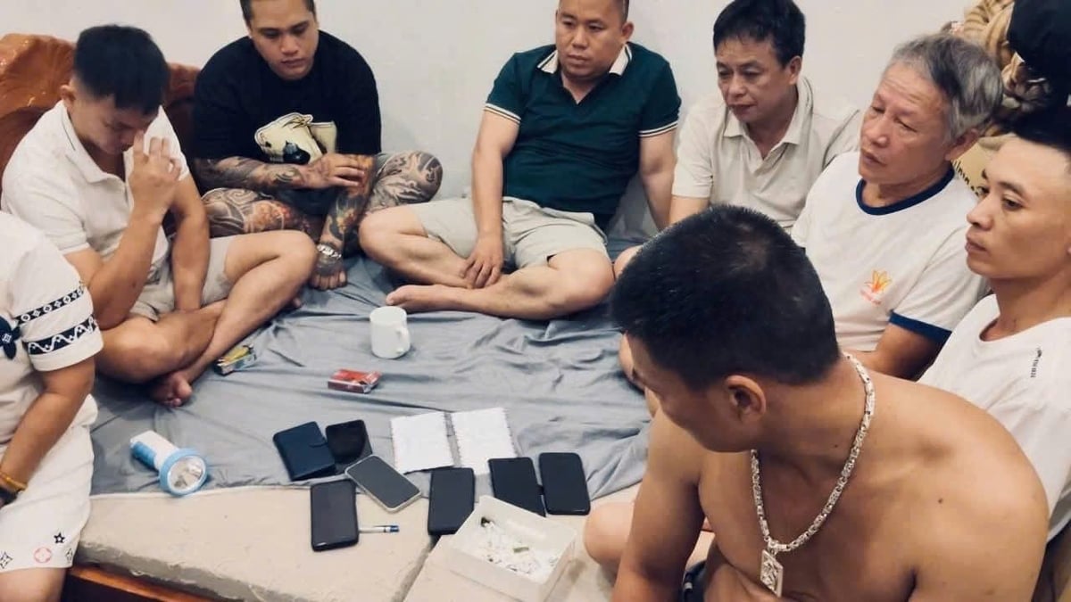 Chiếu thứ hai tổ chức tại phòng ngủ nhà Nhiên. Ảnh: Công an xã Lương Sơn. Chiếu thứ hai tổ chức tại phòng ngủ nhà Nhiên. Ảnh: Công an xã Lương Sơn.