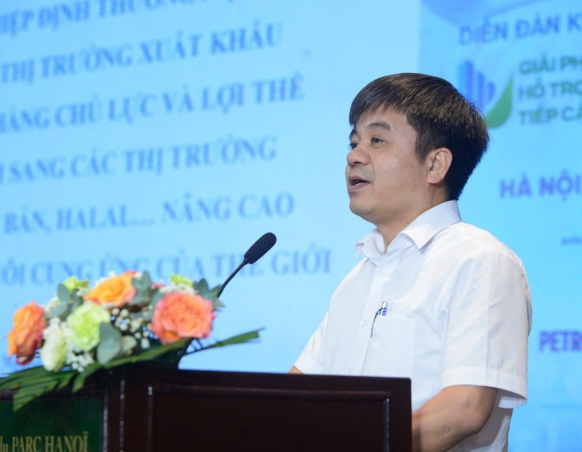TS. Nguyễn Văn Hội, Viện trưởng Viện nghiên cứu Chiến lược, Chính sách Công thương phát biểu tại diễn đàn. Ảnh: Trung Dũng.
