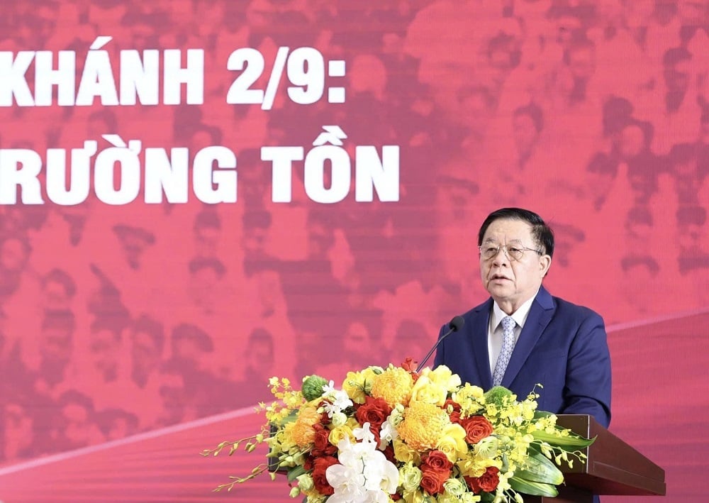 Đồng chí Nguyễn Trọng Nghĩa phát biểu khai mạc hội thảo. Ảnh: Cổng TTĐT.