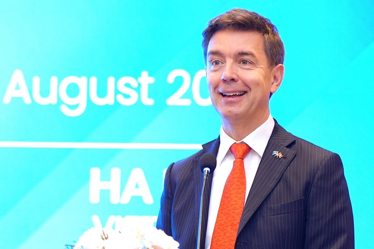 Ông Julien Guerrier khẳng định, EU luôn ủng hộ đối với các cơ chế hợp tác khu vực ASEAN về quản lý thiên tai mà Việt Nam tham gia. Ảnh: Cục Quản lý đê điều và Phòng, chống thiên tai.