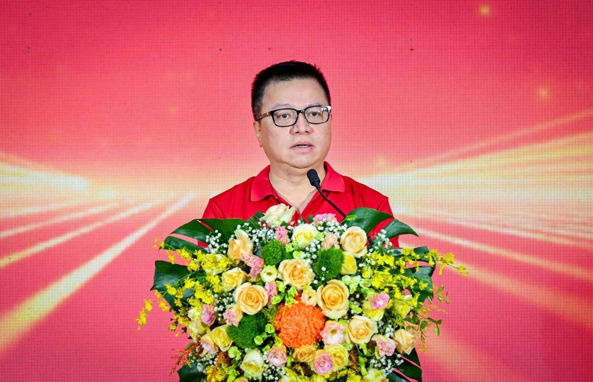 Đồng chí Lê Quốc Minh, Ủy viên Trung ương Đảng, Tổng Biên tập Báo Nhân Dân, Phó Trưởng Ban Tuyên giáo và Dân vận Trung ương, Chủ tịch Hội Nhà báo Việt Nam phát biểu tại Lễ phát động. Ảnh: Thành Đạt.