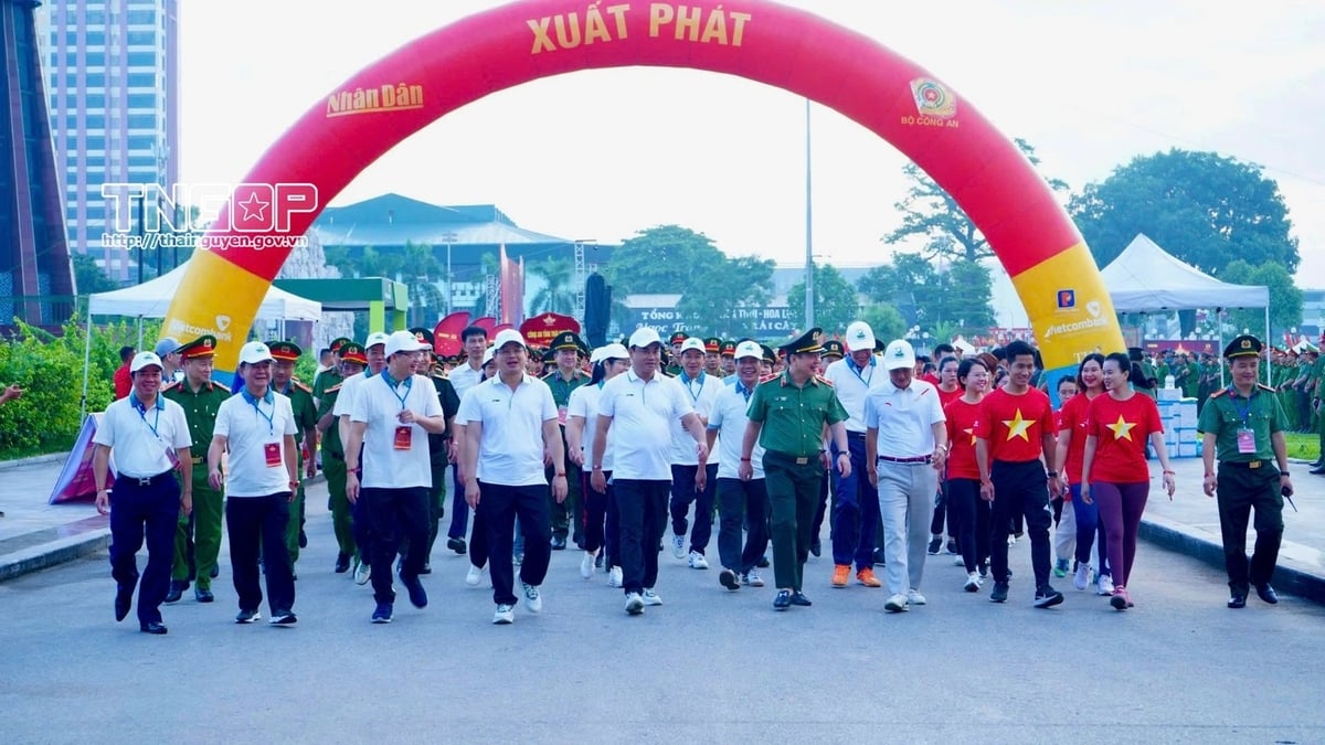 Toàn tỉnh Thái Nguyên có hơn 40.000 người tham gia Chương trình 'Cùng Việt Nam tiến bước'. Ảnh: TNGOP.