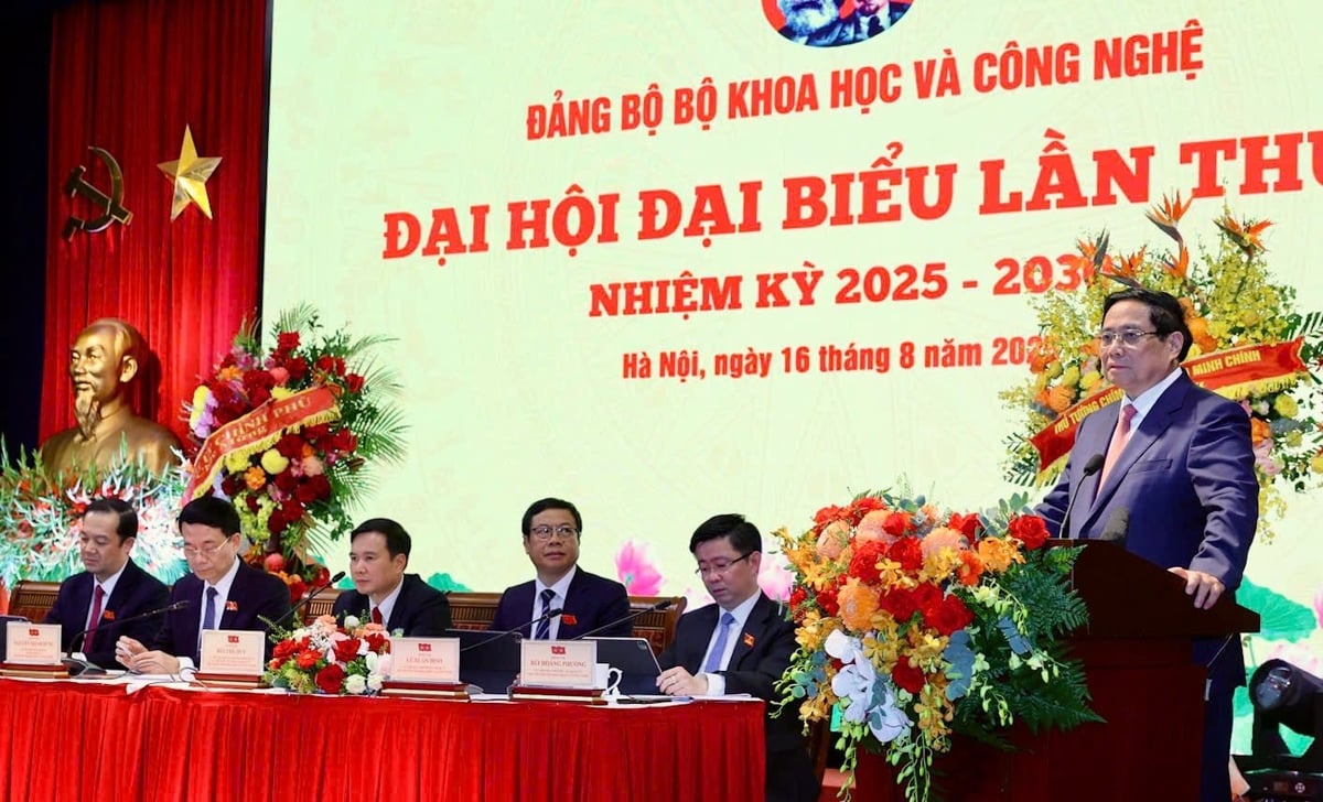 Thủ tướng Phạm Minh Chính dự và chỉ đạo Đại hội Đảng bộ Bộ KH-CN lần thứ nhất, nhiệm kỳ 2025-2030. Ảnh: Bộ KH-CN