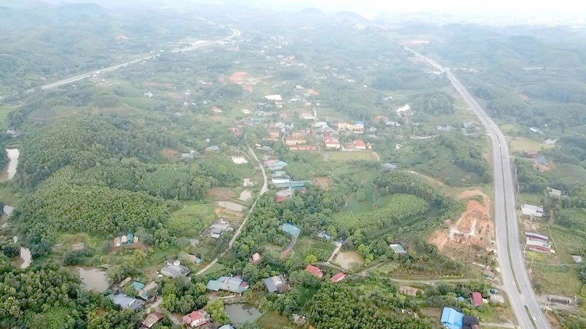 Địa điểm xây dựng ga Yên Bái tại phường Âu Lâu (Lào Cai) của Dự án đường sắt Lào Cai - Hà Nội - Hải Phòng. Ảnh: Tiến Lập.