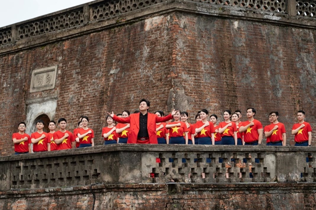 'Việt Nam - Tự hào tiếp bước tương lai' thực sự là món quà bùng nổ cảm xúc dành cho ngày lễ trọng đại của dân tộc, là lời kêu gọi thế hệ hôm nay tiếp bước với niềm tự hào, trách nhiệm và khát vọng. Ảnh: BTC.