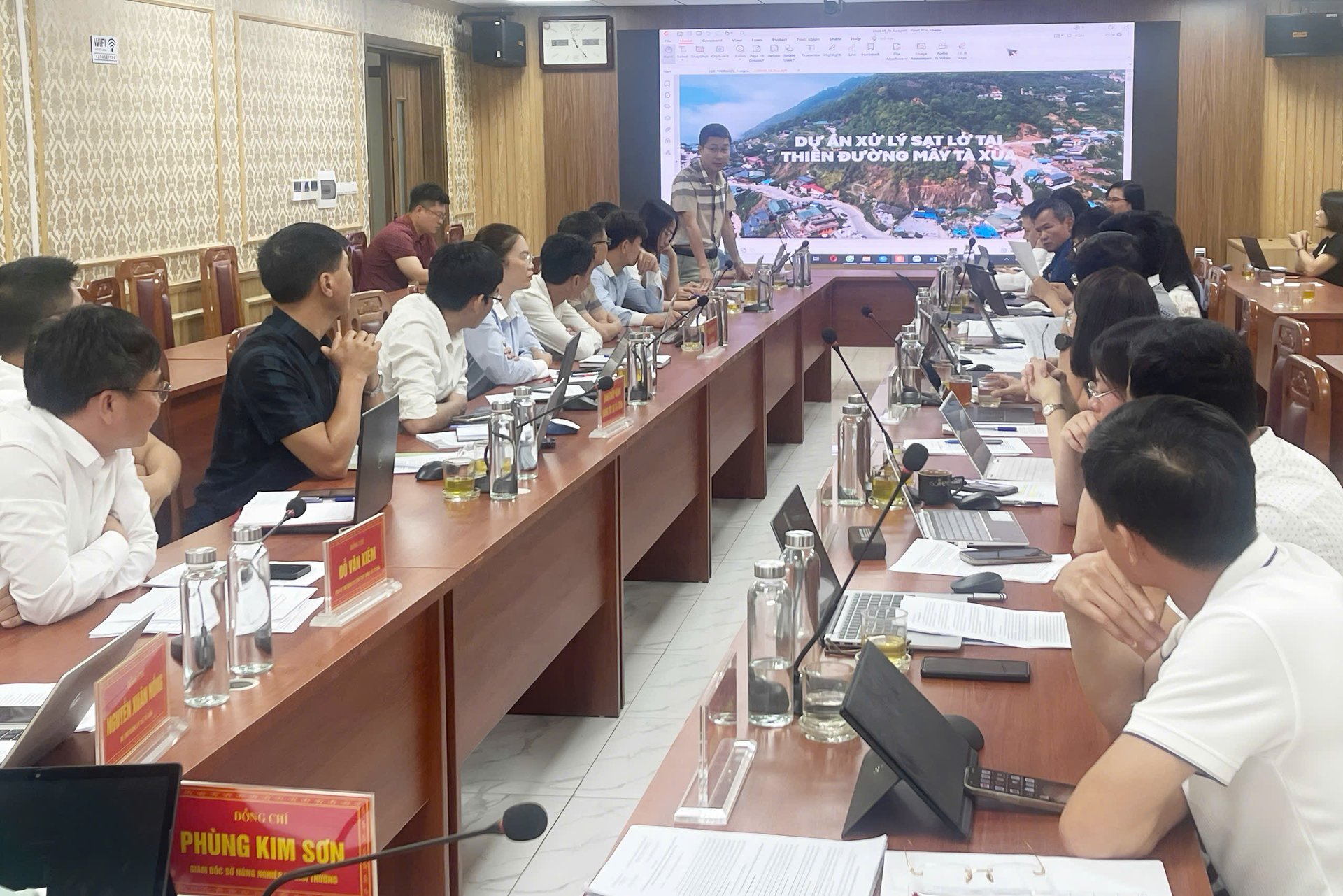 Sở Nông nghiệp và Môi trường làm việc với xã Tà Xùa, tập trung tháo gỡ khó khăn trong các lĩnh vực ngành. Ảnh: Nguyễn Nga. Sở Nông nghiệp và Môi trường làm việc với xã Tà Xùa, tập trung tháo gỡ khó khăn trong các lĩnh vực ngành. Ảnh: Nguyễn Nga.