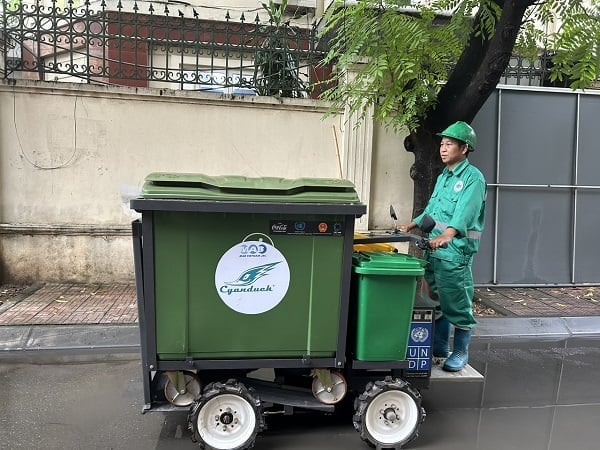 Xe CyanDuck đạt giải 3 Cuộc thi giải pháp xanh hướng tới nền kinh tế tuần hoàn phát triển bền vững của Bộ Nông nghiệp và Môi trường. Ảnh: Thùy Linh.