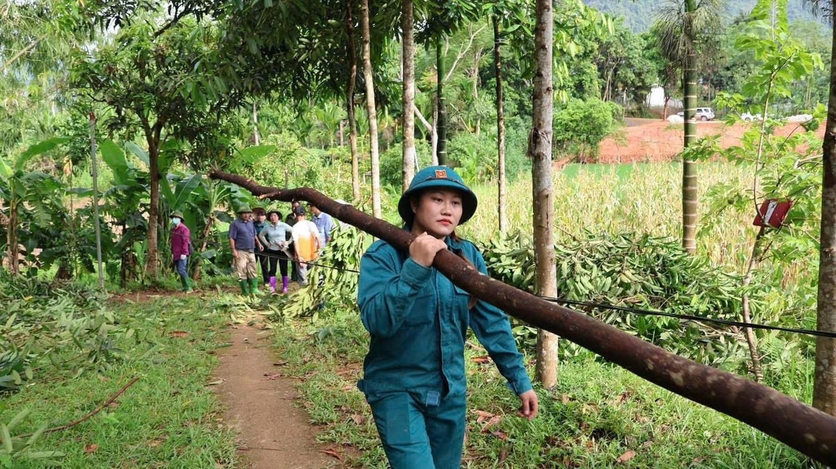 Không khí làm việc khẩn trương lan tỏa từ xã đến thôn. Ảnh: Thanh Ngà.