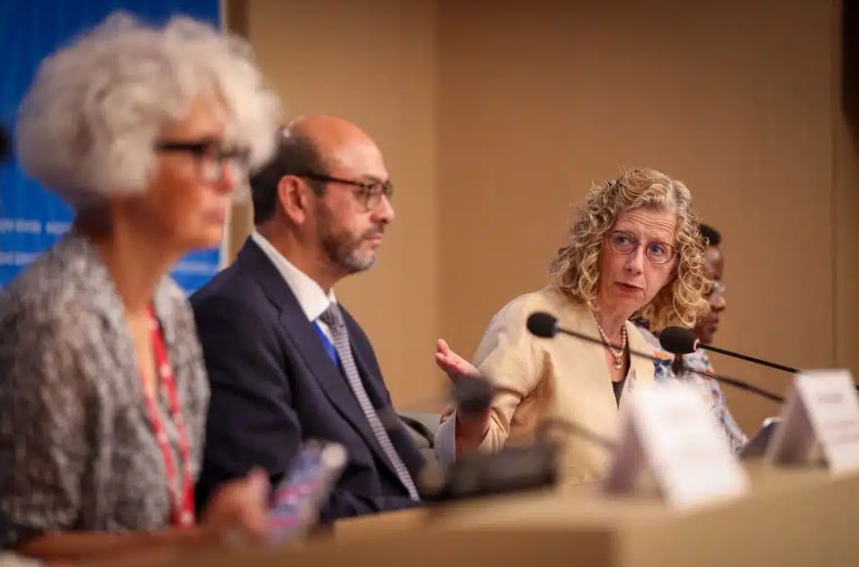 Giám đốc điều hành UNEP Inger Andersen tại phiên họp thứ hai của Ủy ban Đàm phán Liên chính phủ về ô nhiễm nhựa, bao gồm cả ô nhiễm môi trường biển (INC-5.2) tại Geneva, Thụy Sĩ. Ảnh: UNEP.