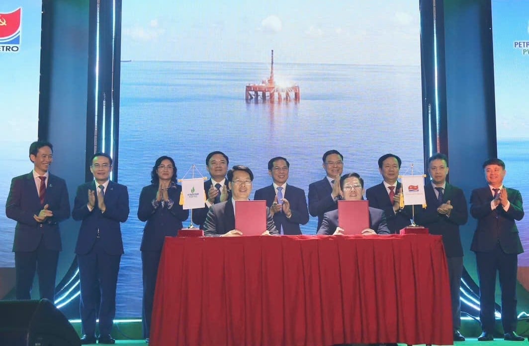 Lễ ký kết Thỏa thuận điều hành chung (JOA) Lô 09-2/10. Ảnh: Petrovietnam.