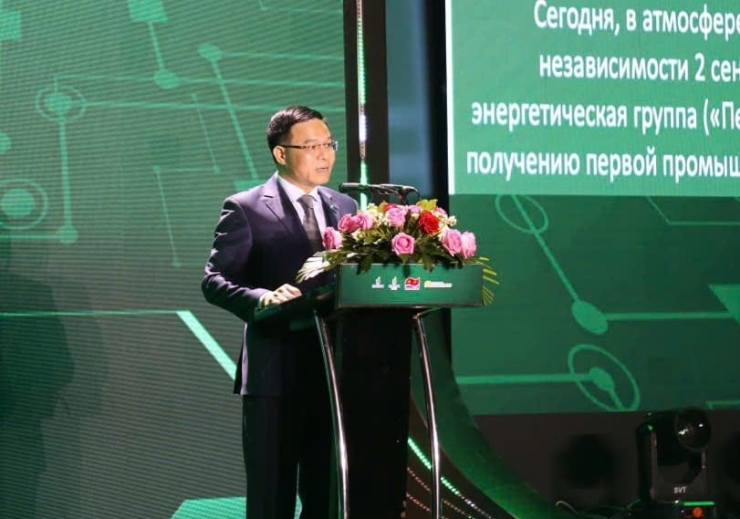 Đồng chí Lê Mạnh Hùng – Bí thư Đảng ủy, Chủ tịch HĐTV Petrovietnam nhấn mạnh, thành công hôm nay là minh chứng cho tinh thần 'Khát vọng – Trí tuệ – Chuyên nghiệp – Nghĩa tình' và phương châm 'Đoàn kết – Kỷ cương – Sáng tạo – Hiệu quả' trong toàn Tập đoàn. Ảnh: Petrovietnam.
