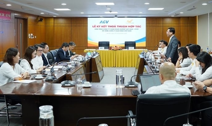 Quang cảnh Lễ ký kết. Quang cảnh Lễ ký kết.