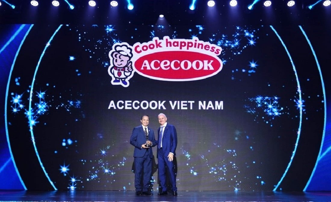 Đại diện công ty Acecook Việt Nam vinh dự nhận giải Best Companies to Work for in Asia 2025 - Nơi làm việc tốt nhất Châu Á. Ảnh: Acecook Việt Nam. Đại diện công ty Acecook Việt Nam vinh dự nhận giải Best Companies to Work for in Asia 2025 - Nơi làm việc tốt nhất Châu Á. Ảnh: Acecook Việt Nam.
