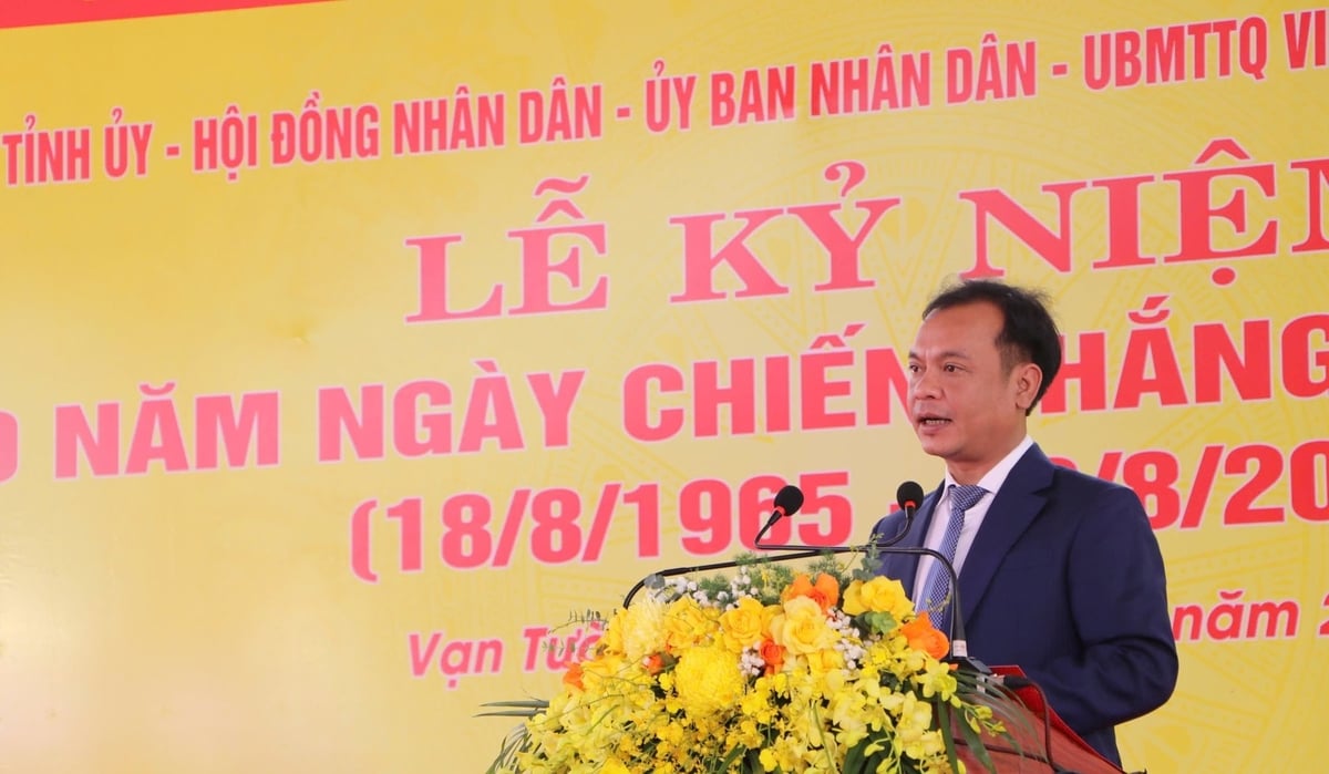Phó Bí thư Thường trực Tỉnh ủy Quảng Ngãi U Huấn phát biểu tại lễ kỷ niệm. Ảnh: Võ Hà.