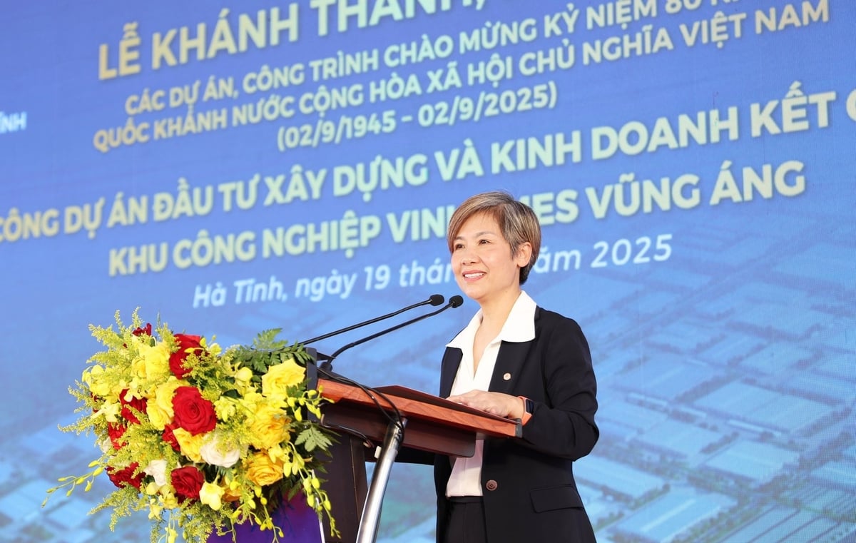 Bà Thái Thị Thanh Hải, Phó Chủ tịch Tập đoàn Vingroup cho biết, khi đi vào hoạt động dự án sẽ là khu công nghiệp quy mô lớn bậc nhất khu vực với hệ thống hạ tầng hiện đại, đồng bộ. Ảnh: Thanh Nga. Bà Thái Thị Thanh Hải, Phó Chủ tịch Tập đoàn Vingroup cho biết, khi đi vào hoạt động dự án sẽ là khu công nghiệp quy mô lớn bậc nhất khu vực với hệ thống hạ tầng hiện đại, đồng bộ. Ảnh: Thanh Nga.