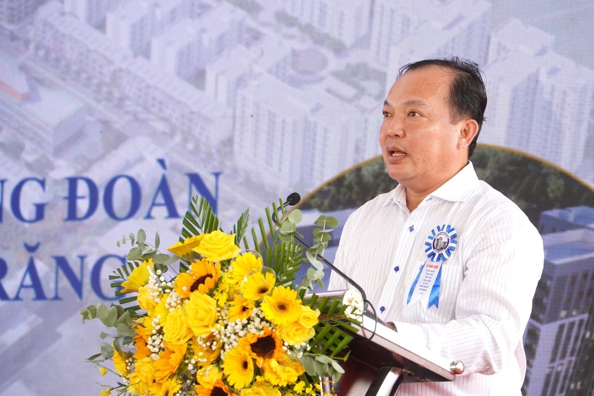 Ông Nguyễn Văn Hòa, Phó Chủ tịch UBND TP. Cần Thơ đánh giá, Dự án Nhà ở thuộc Khu thiết chế công đoàn góp phần đáp ứng nhu cầu về nhà ở và nâng cao chất lượng cuộc sống cho người lao động. Ảnh: Kim Anh. Ông Nguyễn Văn Hòa, Phó Chủ tịch UBND TP. Cần Thơ đánh giá, Dự án Nhà ở thuộc Khu thiết chế công đoàn góp phần đáp ứng nhu cầu về nhà ở và nâng cao chất lượng cuộc sống cho người lao động. Ảnh: Kim Anh.