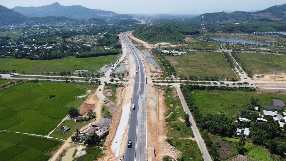 Cao tốc Hòa Liên - Túy Loan. Ảnh: Lan Anh. Cao tốc Hòa Liên - Túy Loan. Ảnh: Lan Anh.