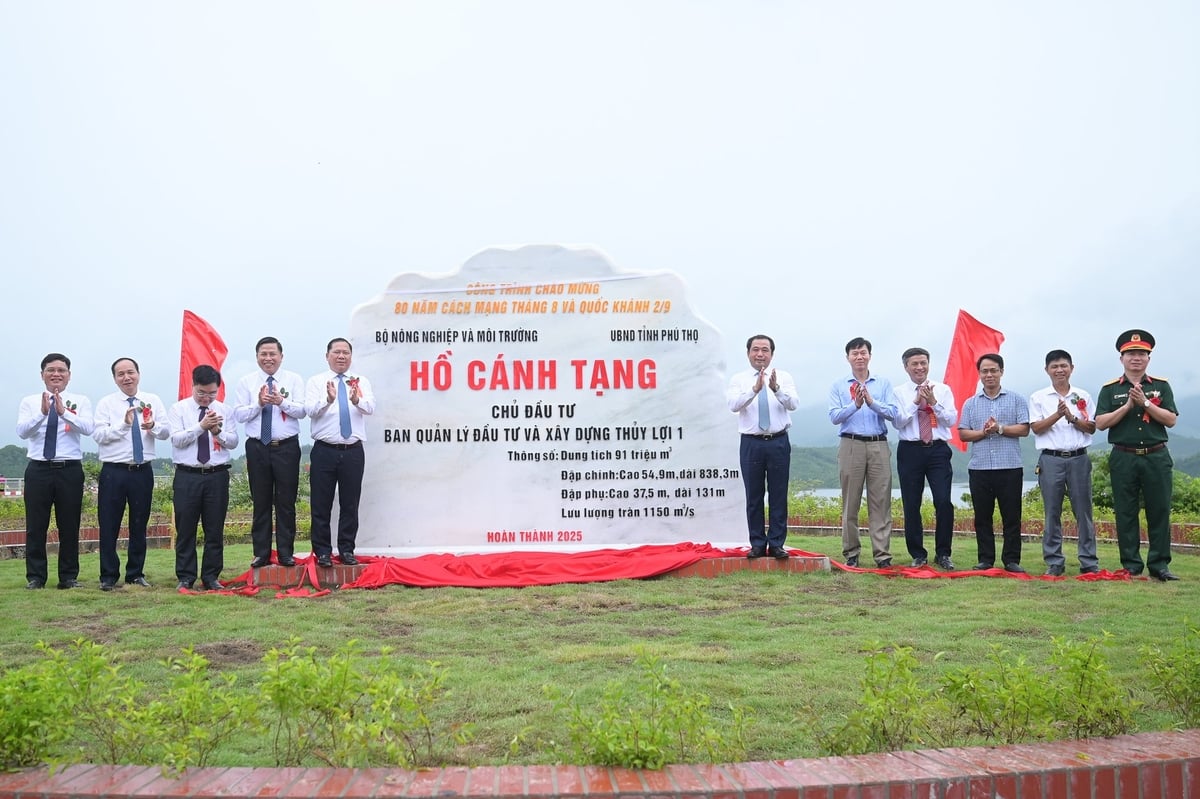 Hồ chứa nước Cánh Tạng có dung tích 91 triệu m3. Ảnh: Tùng Đinh. Hồ chứa nước Cánh Tạng có dung tích 91 triệu m3. Ảnh: Tùng Đinh.
