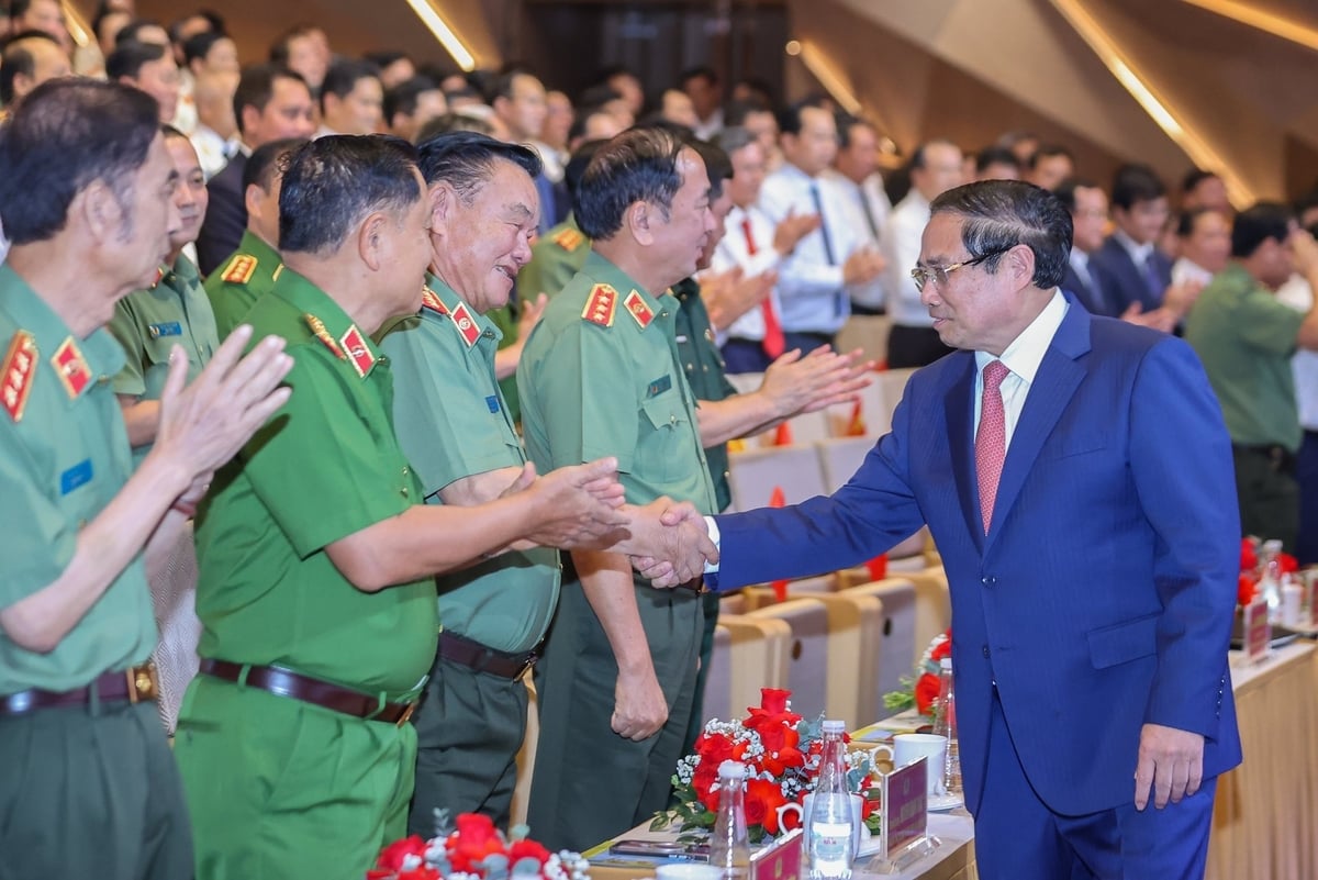 Thủ tướng và các đồng chí lãnh đạo Bộ Công an dự Đại hội Thi đua 'Vì an ninh Tổ quốc' lần thứ 9 vào ngày 6/8 vừa qua. Ảnh: VGP