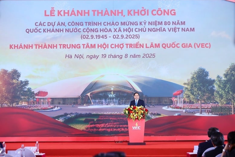 Thủ tướng Phạm Minh Chính phát biểu tại điểm cầu Trung tâm Hội chợ Triển lãm Quốc gia, TP. Hà Nội. Ảnh: VGP/Nhật Bắc. Thủ tướng Phạm Minh Chính phát biểu tại điểm cầu Trung tâm Hội chợ Triển lãm Quốc gia, TP. Hà Nội. Ảnh: VGP/Nhật Bắc.
