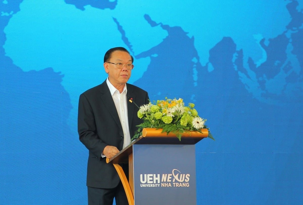 GS.TS Nguyễn Đông Phong, Chủ tịch Hội đồng Đại học Kinh tế TP.HCM phát biểu tại lễ khởi công. Ảnh: Phương Chi.