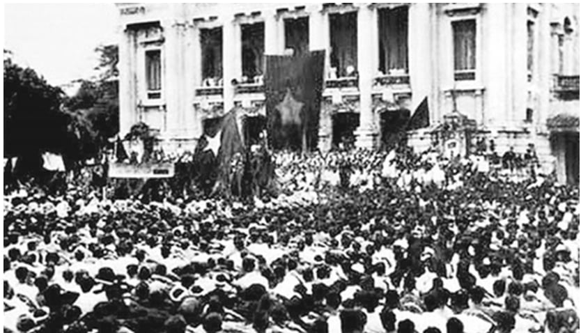 Cuộc mít tinh tại Quảng trường Nhà hát Lớn ngày 19/8/1945. Ảnh tư liệu. Cuộc mít tinh tại Quảng trường Nhà hát Lớn ngày 19/8/1945. Ảnh tư liệu.