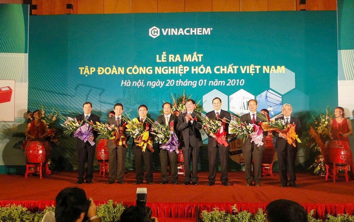 Năm 2010, Tập đoàn Hóa chất Việt Nam chuyển đổi sang hình thức Công ty TNHH một thành viên. Ảnh: Vinachem.