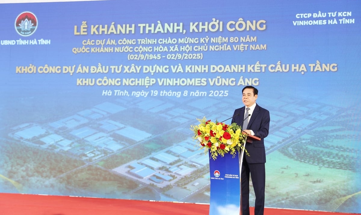 Ông Võ Trọng Hải, Chủ tịch UBND tỉnh Hà Tĩnh phát biểu tại lễ khởi công. Ảnh: Thanh Nga. Ông Võ Trọng Hải, Chủ tịch UBND tỉnh Hà Tĩnh phát biểu tại lễ khởi công. Ảnh: Thanh Nga.
