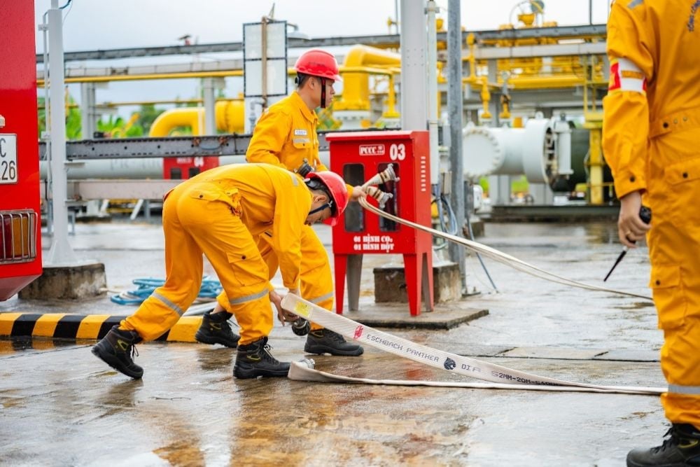 Một trong số các tình huống giả định tại buổi thực tập. Ảnh: PV GAS.