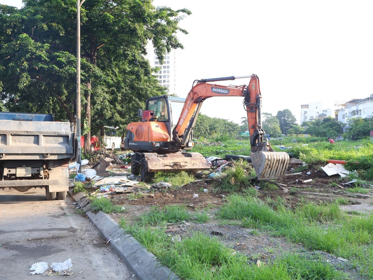 UBND TP Hà Nội yêu cầu các Sở, ngành, địa phương tăng cường công tác giữ gìn trật tự đô thị đảm bảo vệ sinh môi trường. Ảnh: Thanh Hải. UBND TP Hà Nội yêu cầu các Sở, ngành, địa phương tăng cường công tác giữ gìn trật tự đô thị đảm bảo vệ sinh môi trường. Ảnh: Thanh Hải.