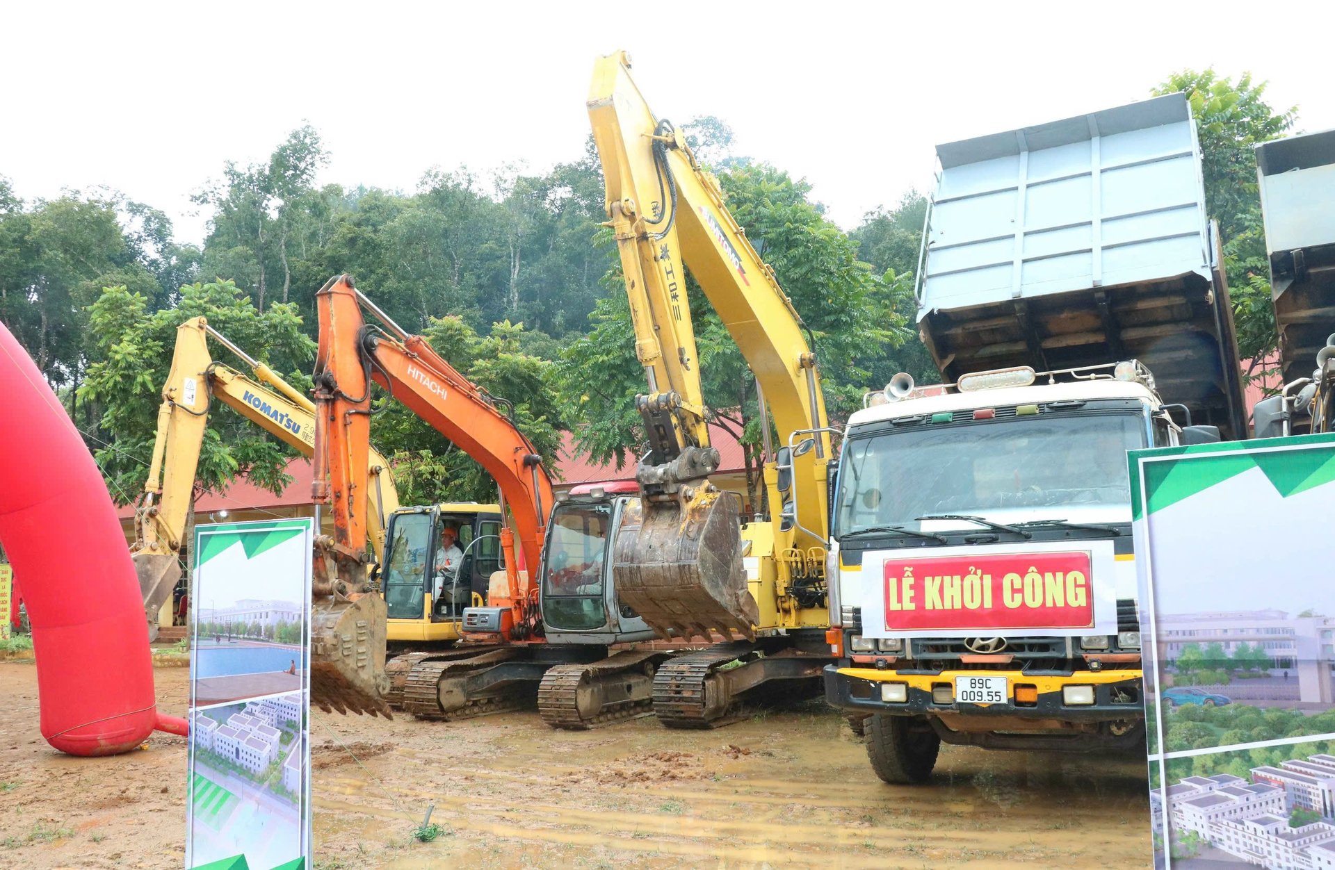 Trường phổ thông nội trú liên cấp Tiểu học - THCS Phiêng Khoài là ngôi trường liên cấp đầu tiên được khởi công trong tổng số 13 trường sẽ được triển khai tại các xã biên giới tỉnh Sơn La. Ảnh: Nguyễn Nga.