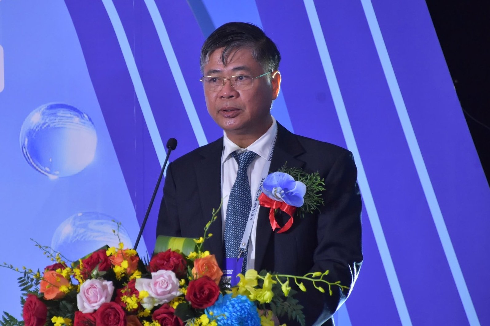 Ông Nguyễn Ngọc Điệp, Chủ tịch Hội Cấp thoát nước Việt Nam, nhấn mạnh, nước sạch không chỉ là nhu cầu sinh hoạt cơ bản, mà còn là yếu tố sống còn gắn liền với phát triển kinh tế - xã hội và an sinh cộng đồng. Ảnh: Minh Khang.