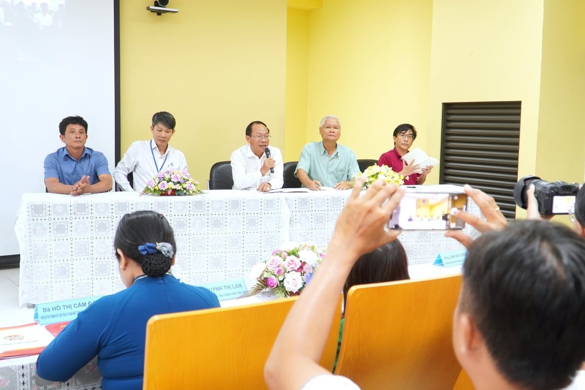 Tồn dư Cadimi là vấn đề nhận được sự quan tâm lớn của chuyên gia và bà con nông dân tại Hội thảo 'Giải pháp phát triển ngành hàng sầu riêng đạt chất lượng xuất khẩu'. Ảnh: Kim Anh.