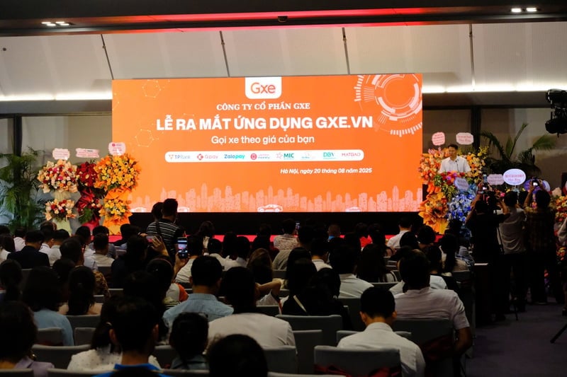 Thị trường gọi xe Việt Nam có thêm ứng dụng mới. Ảnh: Lê An.