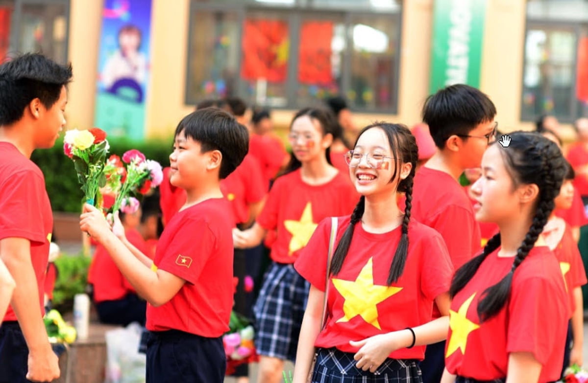 Hà Nội sẽ cho học sinh các trường trong khu vực nội đô tạm nghỉ học 3 ngày, đê phục vụ A80. Ảnh: Fanpage trường Nguyễn Siêu. Hà Nội sẽ cho học sinh các trường trong khu vực nội đô tạm nghỉ học 3 ngày, đê phục vụ A80. Ảnh: Fanpage trường Nguyễn Siêu.