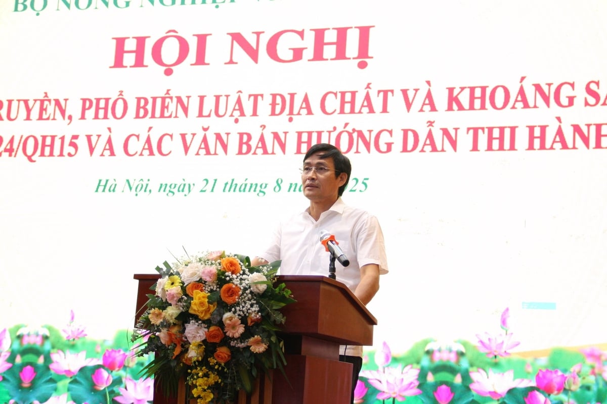 Thứ trưởng Bộ Nông nghiệp và Môi trường Trần Quý Kiên phát biểu tại hội nghị. Ảnh: Mai Đan.