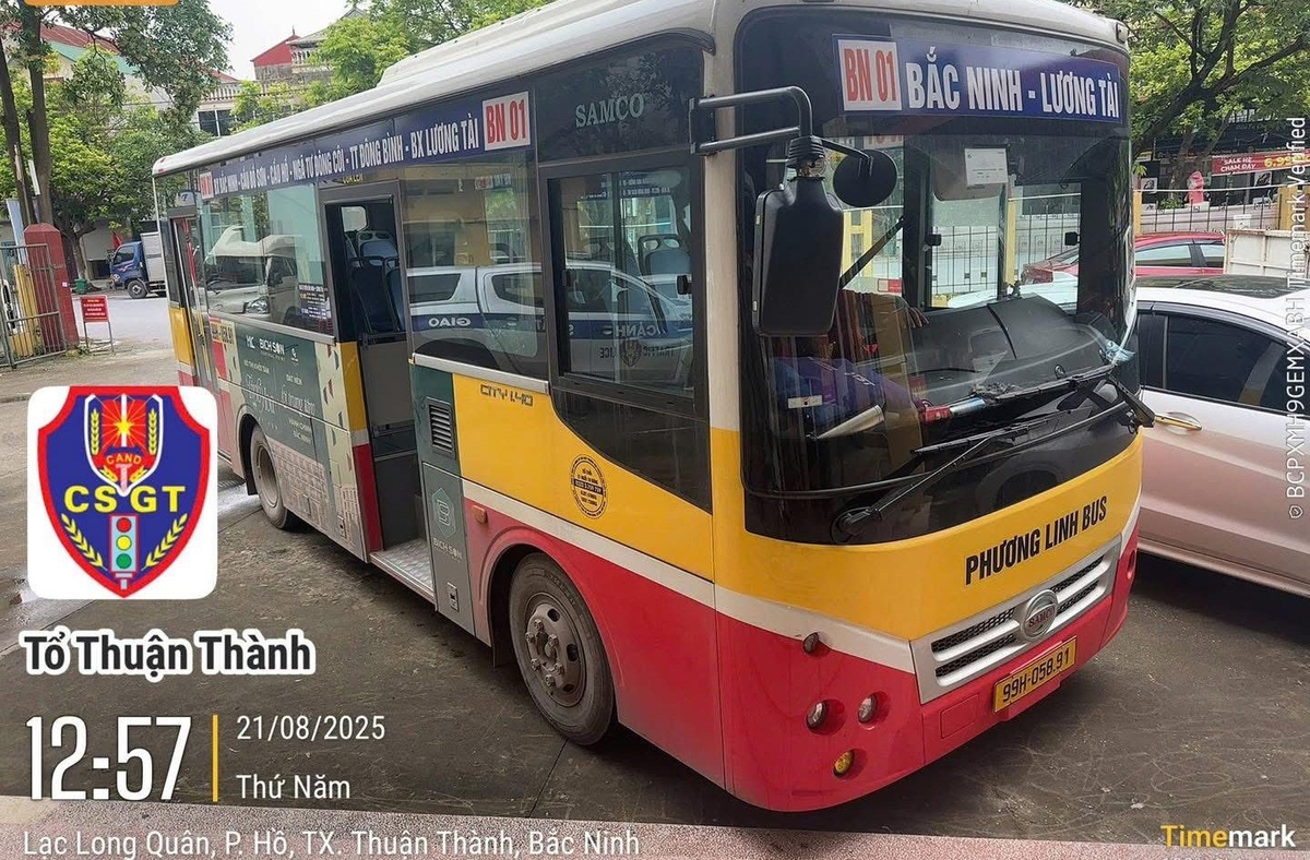 Tài xế Vũ Bá Đ. (SN 1973, trú tại thôn Bùi, xã Lương Tài, Bắc Ninh) bất ngờ bị kiểm tra đã phát hiện có nồng độ cồn 0,131 mg/l khí thở. Ảnh: Phòng CSGT công an tỉnh Bắc Ninh. 