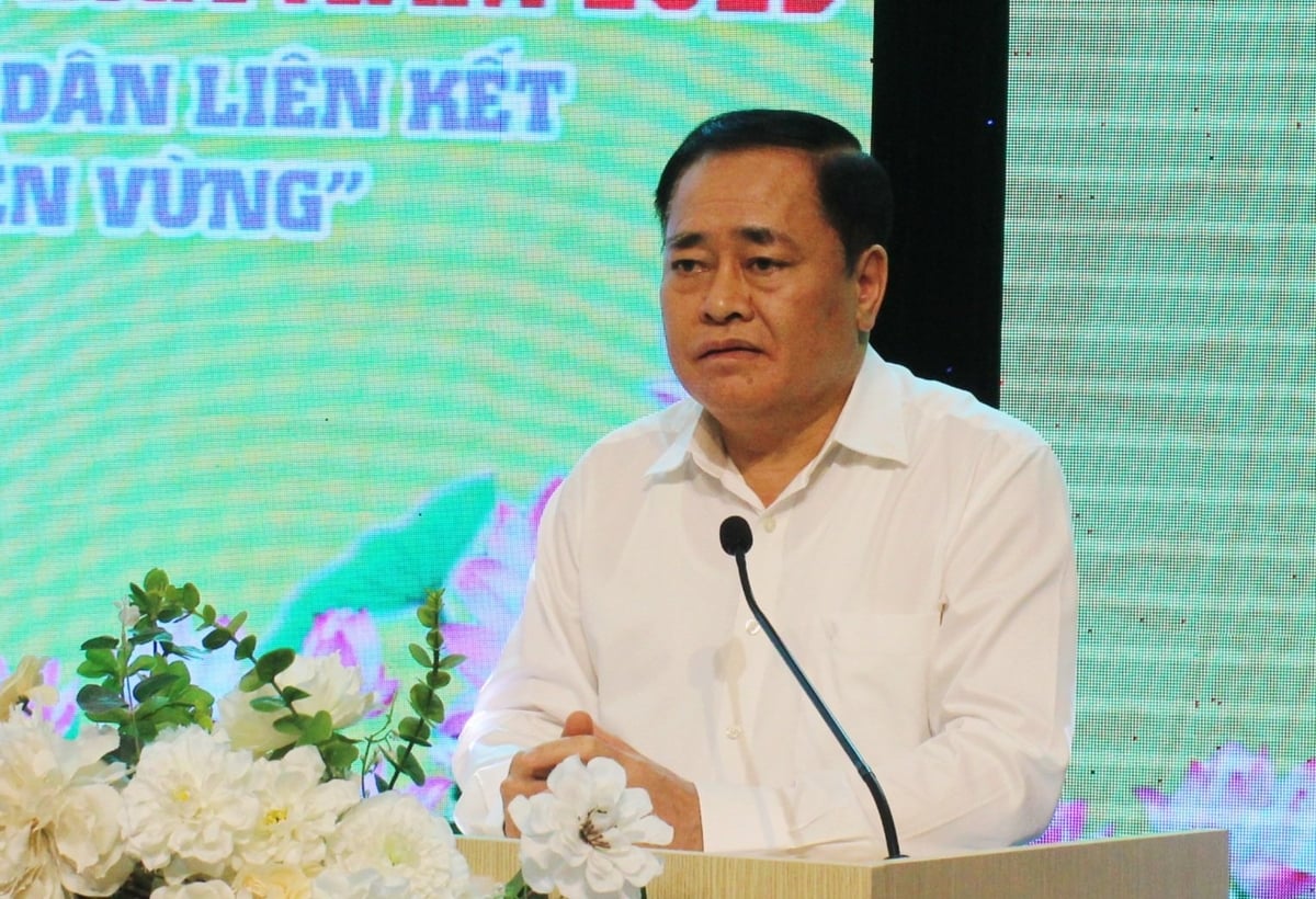 Ông Hồ Tiến Thiệu trực tiếp giải đáp và chỉ đạo các sở, ngành tháo gỡ nhiều vướng mắc về cơ chế, chính sách để phát triển nông nghiệp, nông thôn bền vững. Ảnh: Hoàng Nghĩa. Ông Hồ Tiến Thiệu trực tiếp giải đáp và chỉ đạo các sở, ngành tháo gỡ nhiều vướng mắc về cơ chế, chính sách để phát triển nông nghiệp, nông thôn bền vững. Ảnh: Hoàng Nghĩa.