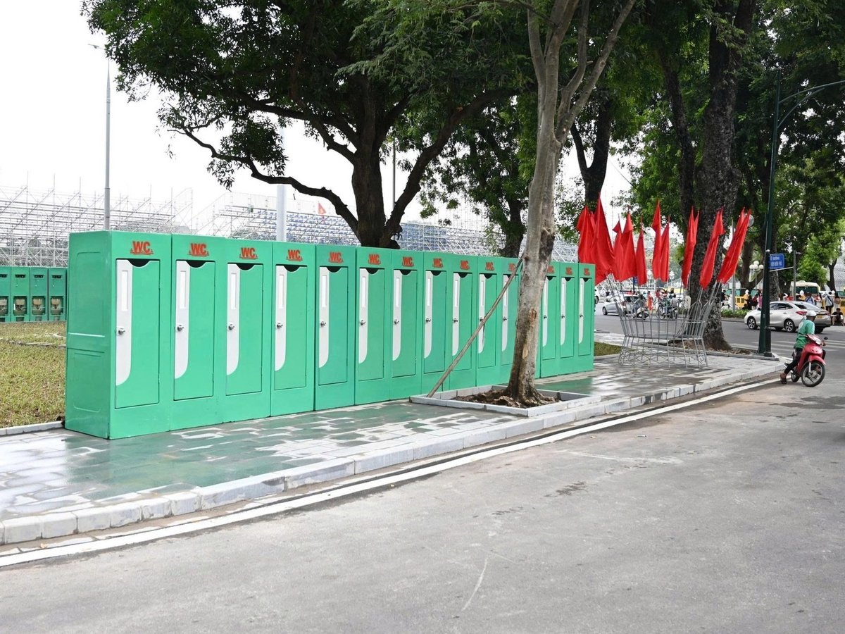 Hơn 1.000 nhà vệ sinh được lắp đặt để phục vụ nhu cầu nhân dân và du khách. Ảnh: Ngọc Hiệp. Hơn 1.000 nhà vệ sinh được lắp đặt để phục vụ nhu cầu nhân dân và du khách. Ảnh: Ngọc Hiệp.