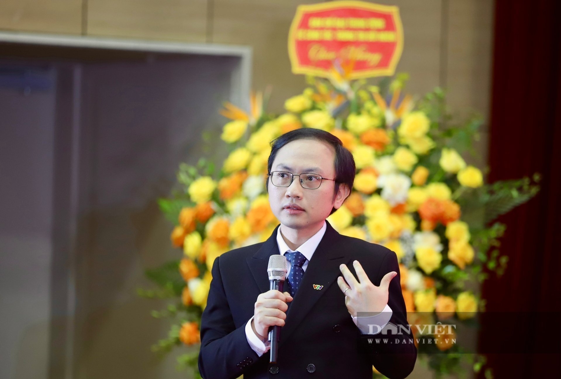 Nhà báo Lê Hoàng Linh giới thiệu về những chương trình đặc sắc của kênh Vietnam Today. Ảnh: Gia Khiêm. Nhà báo Lê Hoàng Linh giới thiệu về những chương trình đặc sắc của kênh Vietnam Today. Ảnh: Gia Khiêm.