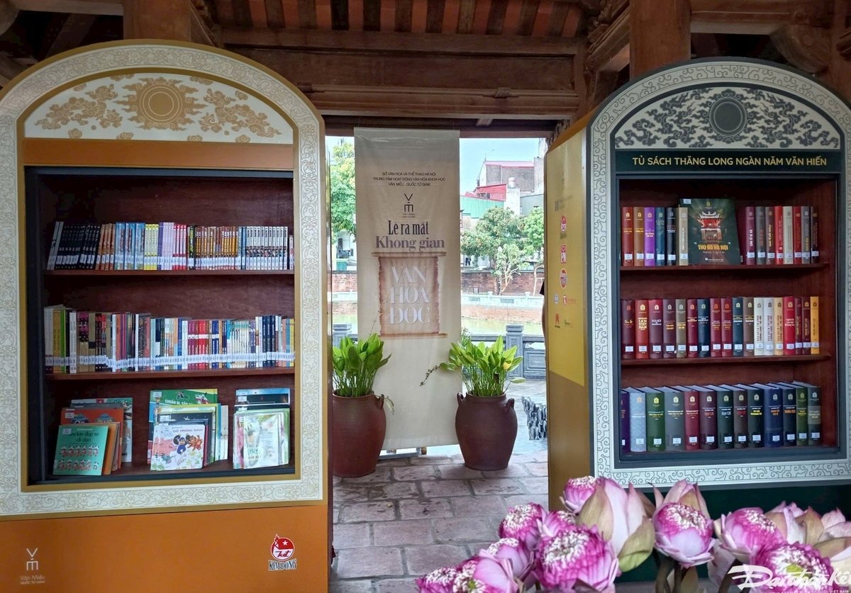 'Không gian văn hóa đọc - Văn Miếu Quốc Tử Giám' với hơn 1.000 đầu sách. Ảnh: Phạm Sỹ.