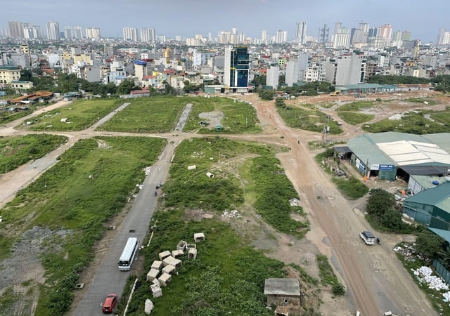 Đề xuất Nhà nước thu hồi đất nếu chủ đầu tư đạt thỏa thuận đền bù 75% được đánh giá là bước đi đột phá nhằm gỡ 'nút thắt' giải phóng mặt bằng. Ảnh Thùy Chi. Đề xuất Nhà nước thu hồi đất nếu chủ đầu tư đạt thỏa thuận đền bù 75% được đánh giá là bước đi đột phá nhằm gỡ 'nút thắt' giải phóng mặt bằng. Ảnh Thùy Chi.