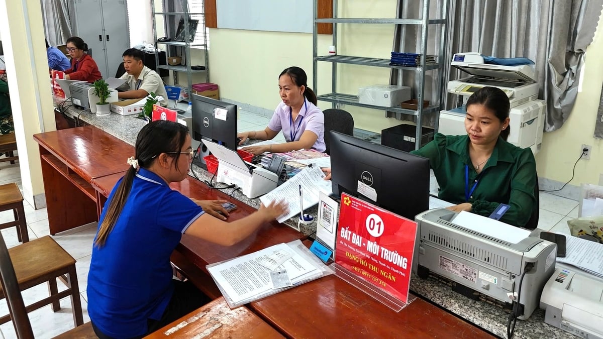 Xã Tân Hội sẽ tiếp tục nhân rộng mô hình 'Ấp 4.0' ra toàn xã, giảm áp lực Trung tâm hành chính công. Ảnh: Trần Trung. Xã Tân Hội sẽ tiếp tục nhân rộng mô hình 'Ấp 4.0' ra toàn xã, giảm áp lực Trung tâm hành chính công. Ảnh: Trần Trung.