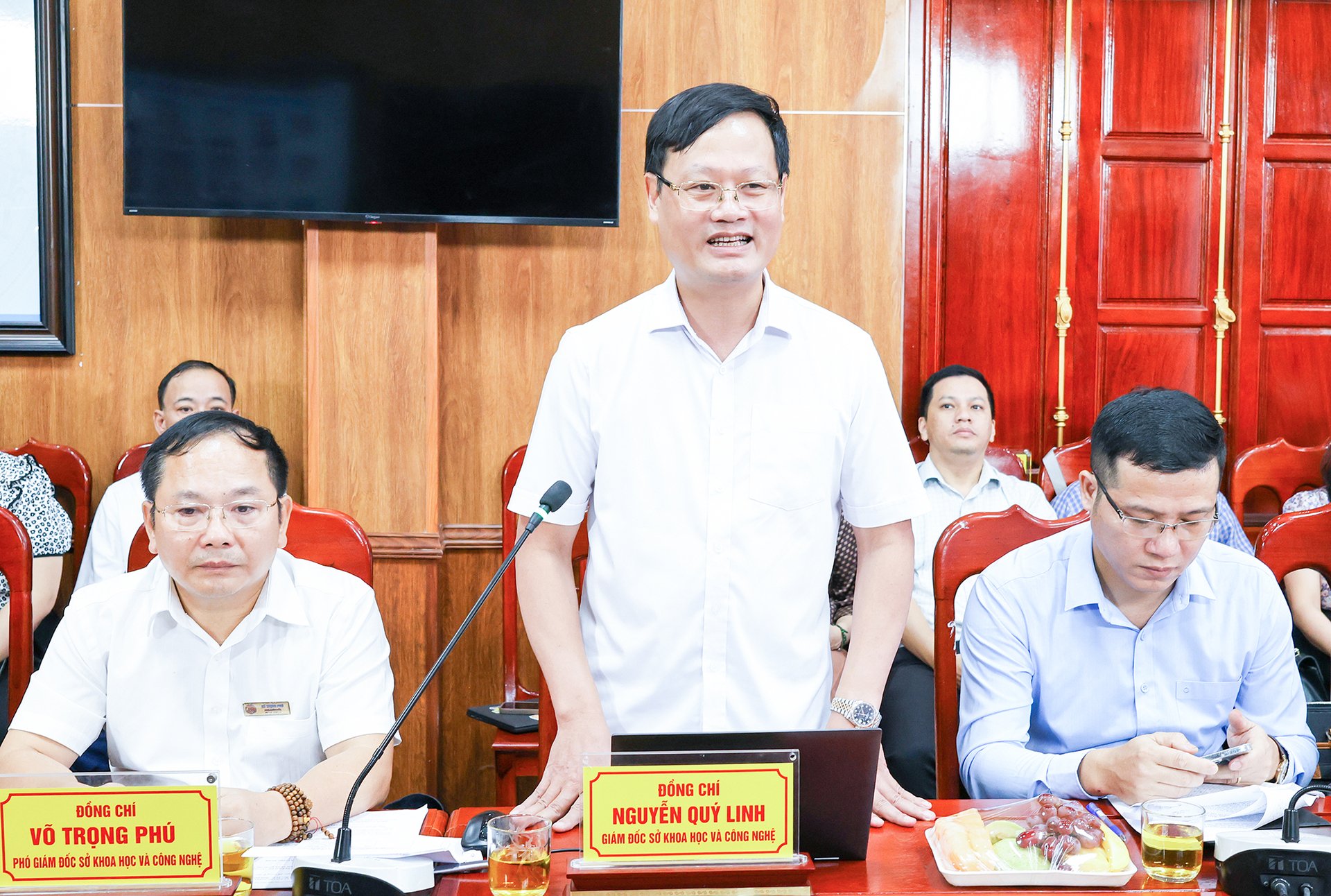 Ông Nguyễn Quý Linh, Giám đốc Sở Khoa học và Công nghệ Nghệ An đề xuất các kiến nghị nhằm đẩy mạnh hoạt động khoa học và công nghệ tại địa phương. Ảnh: Hữu Tình.